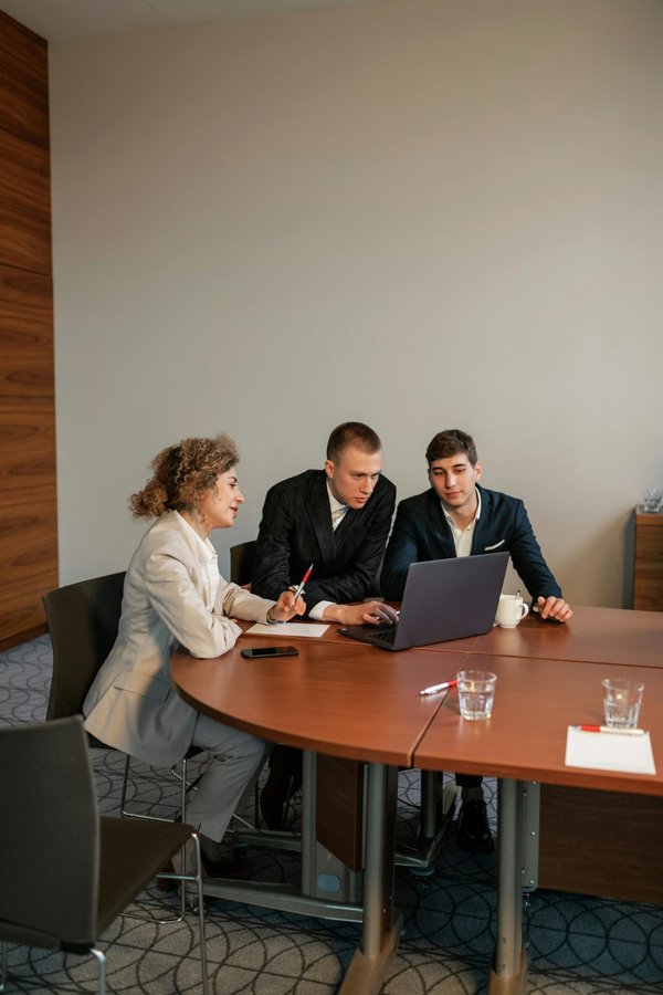 Maximisez vos leads B2B grâce à une base de données innovante